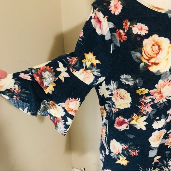 Blu Pepper Floral Bell Sleeve Open Tie Back Top - Picture 8 of 9